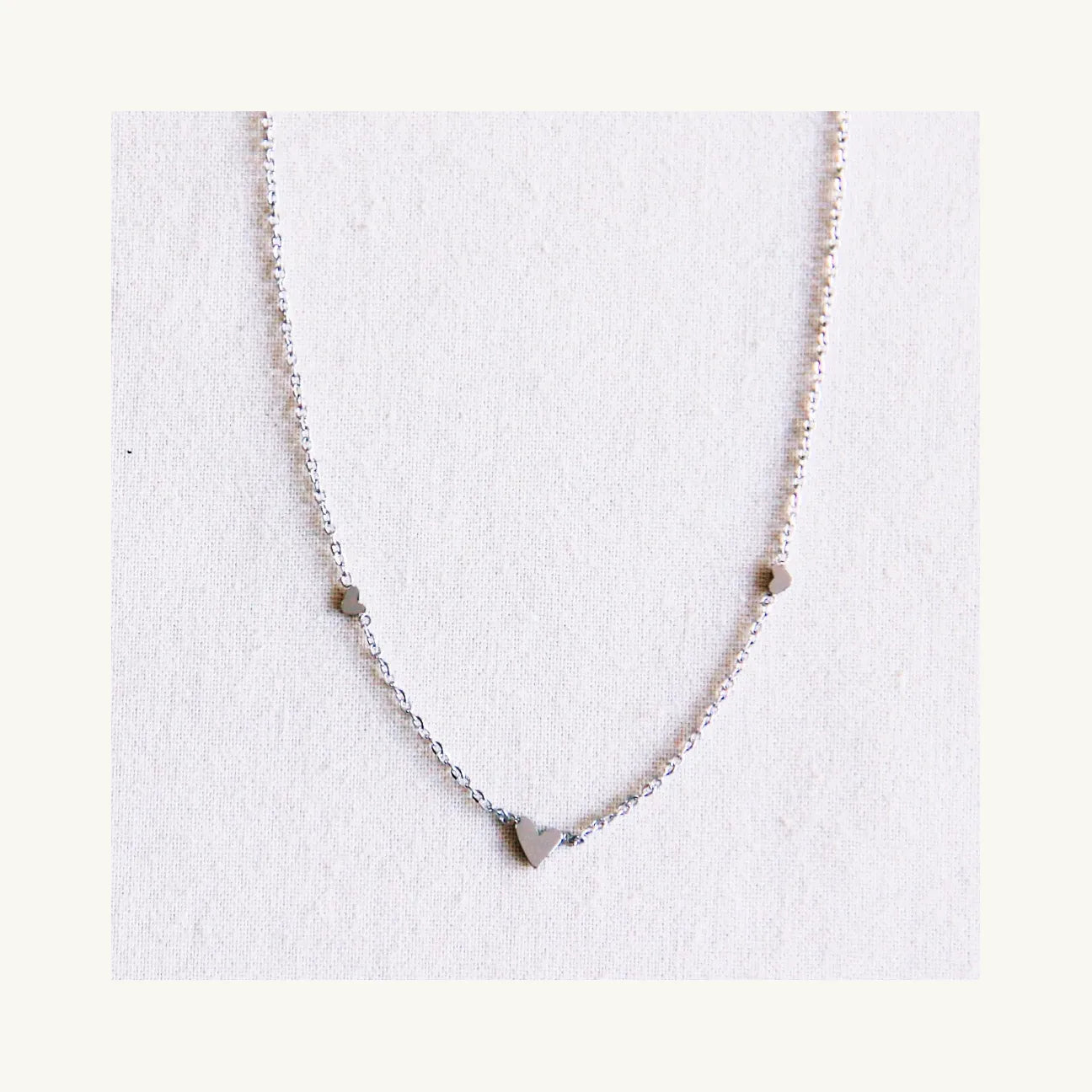 3 heart necklace Bazou