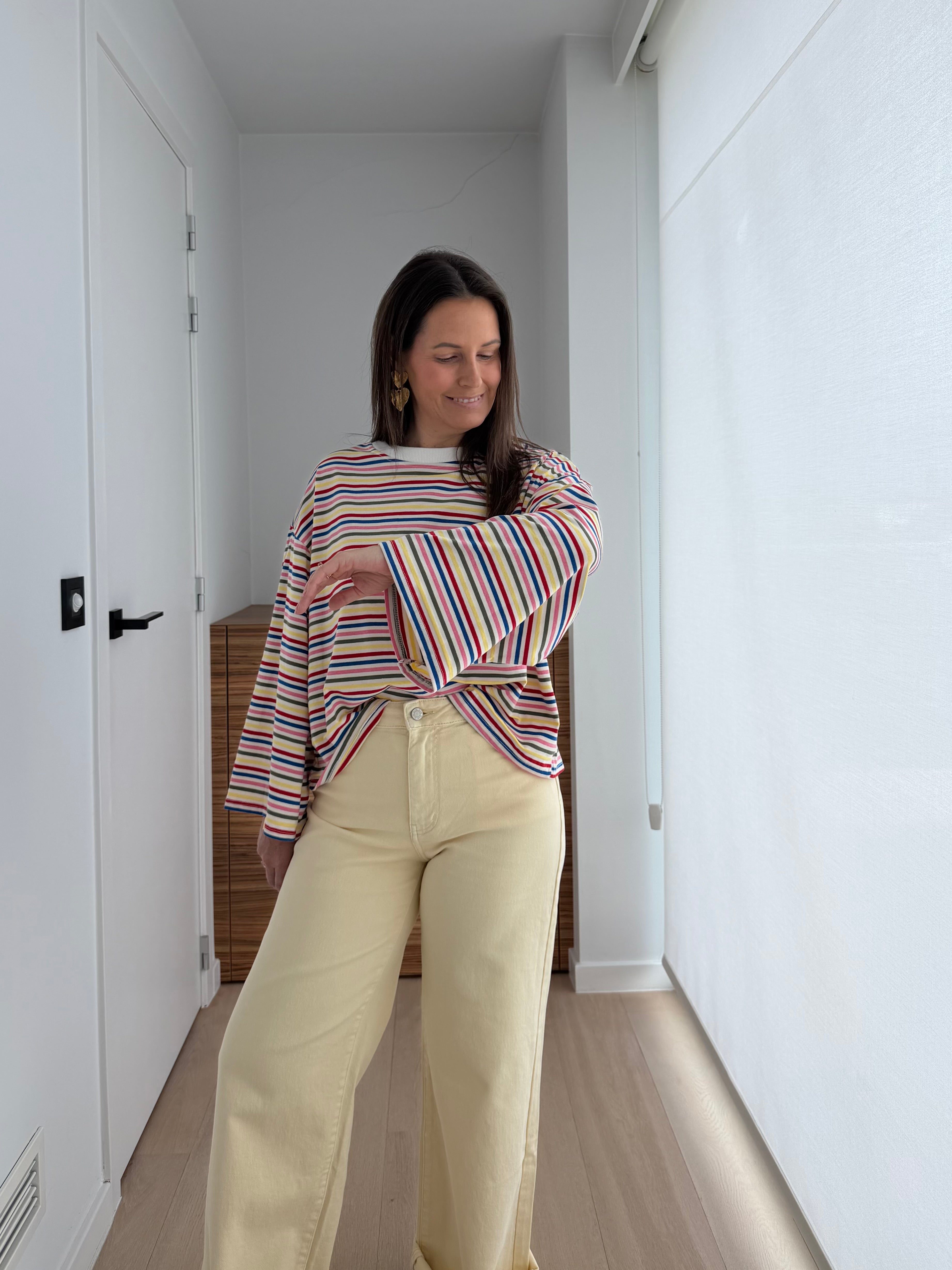 Speelse dames longsleeve met kleurrijk streepdesign