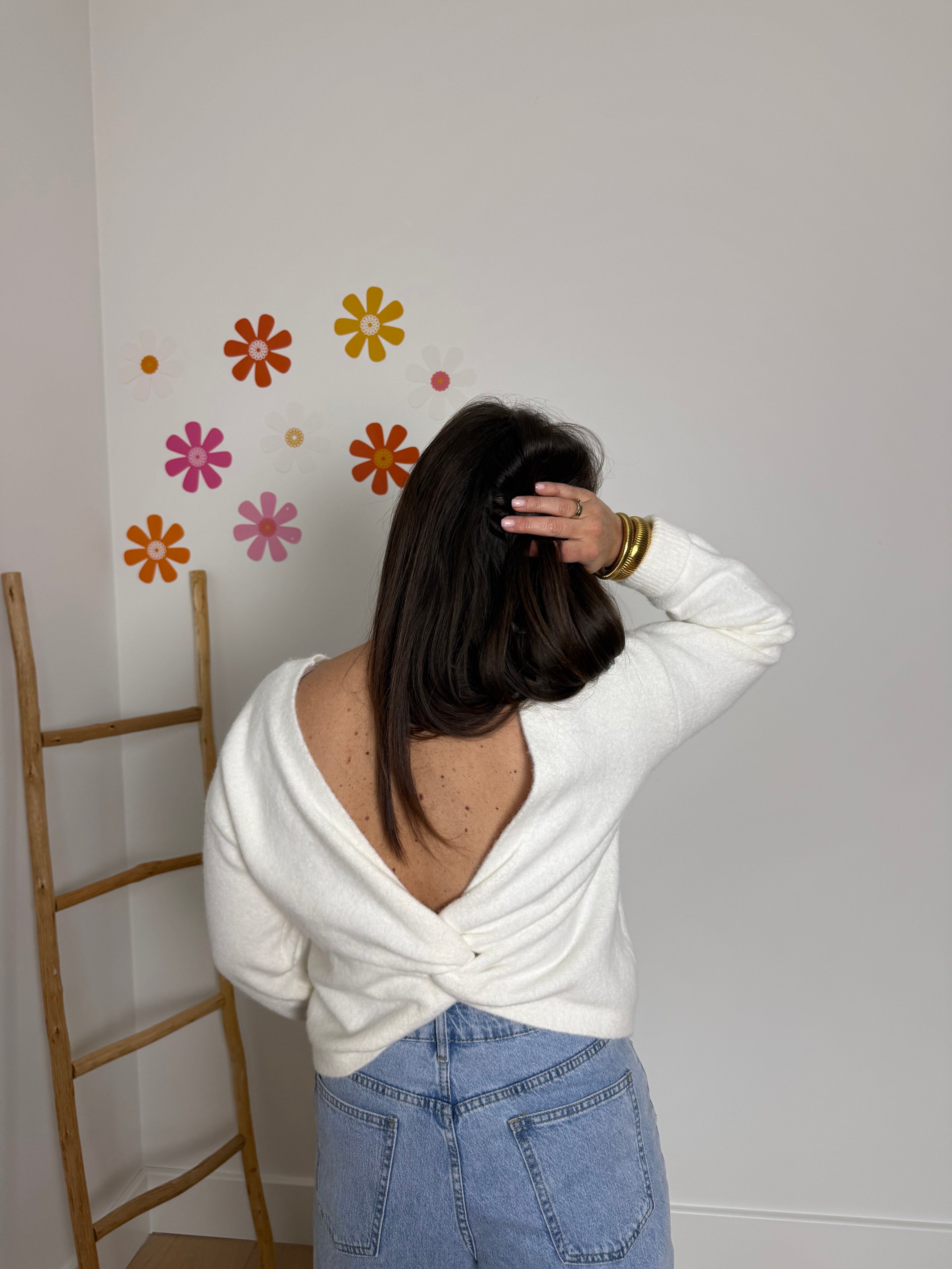 Witte trui met V-hals achteraan - My Dressing