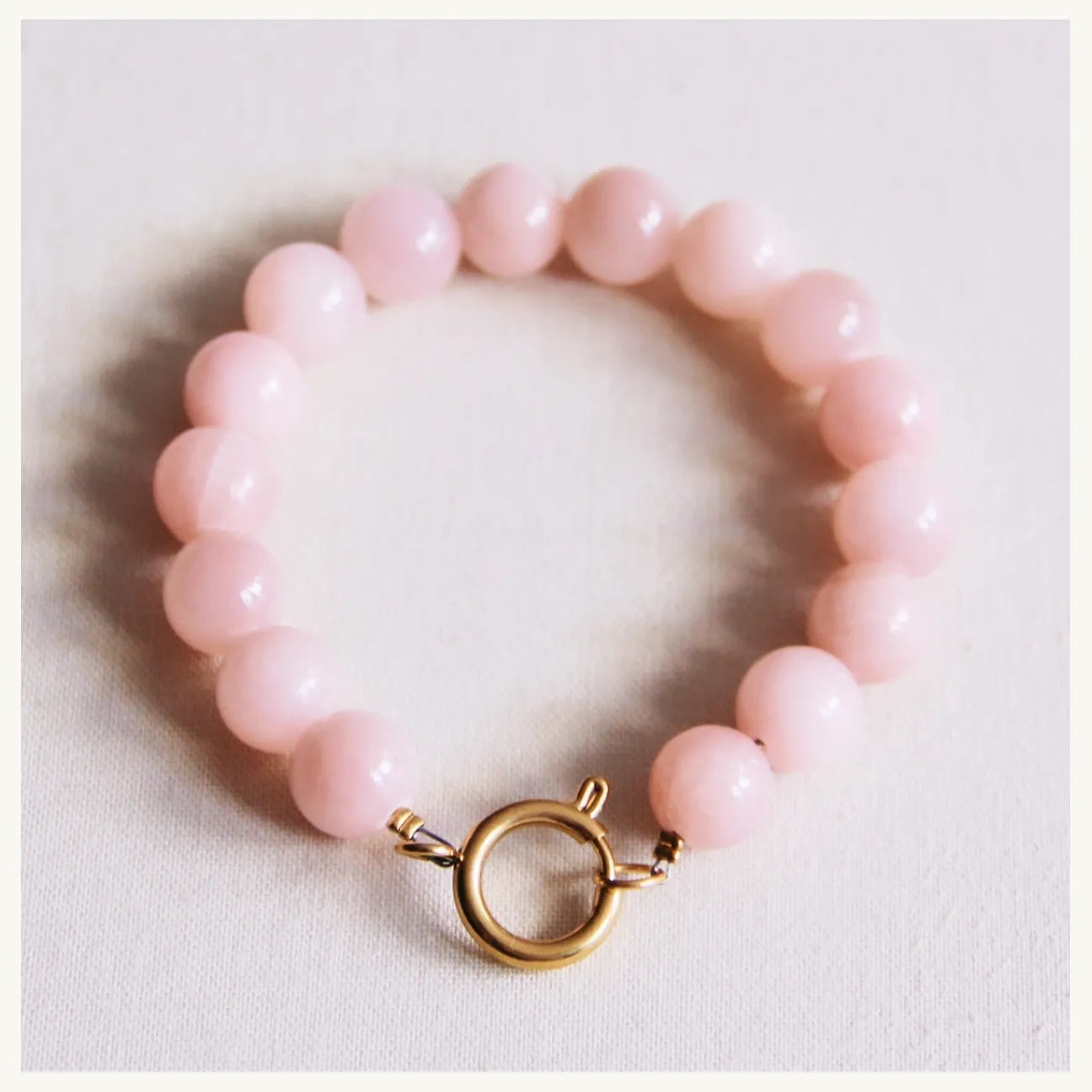 Kralen armband van natuursteen roze