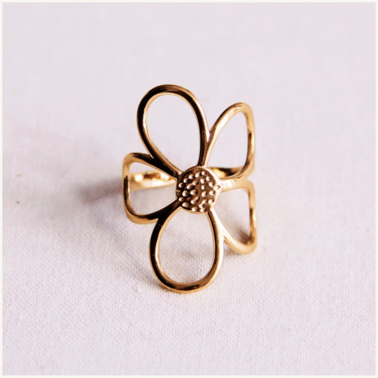 Statement ring dames – goudkleurige verstelbare stainless steel ring bij My Dressing