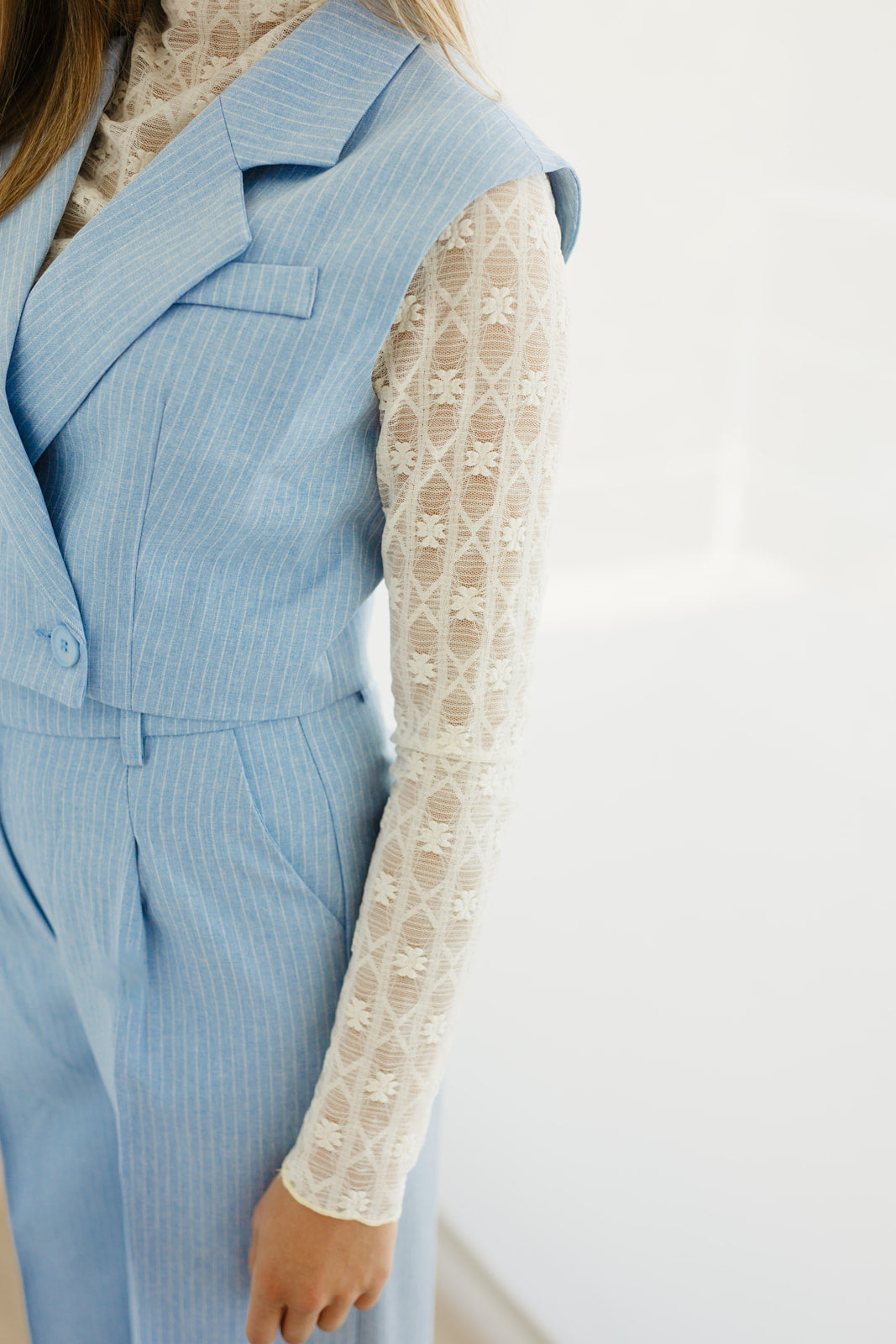 Mira sleeveless blazer