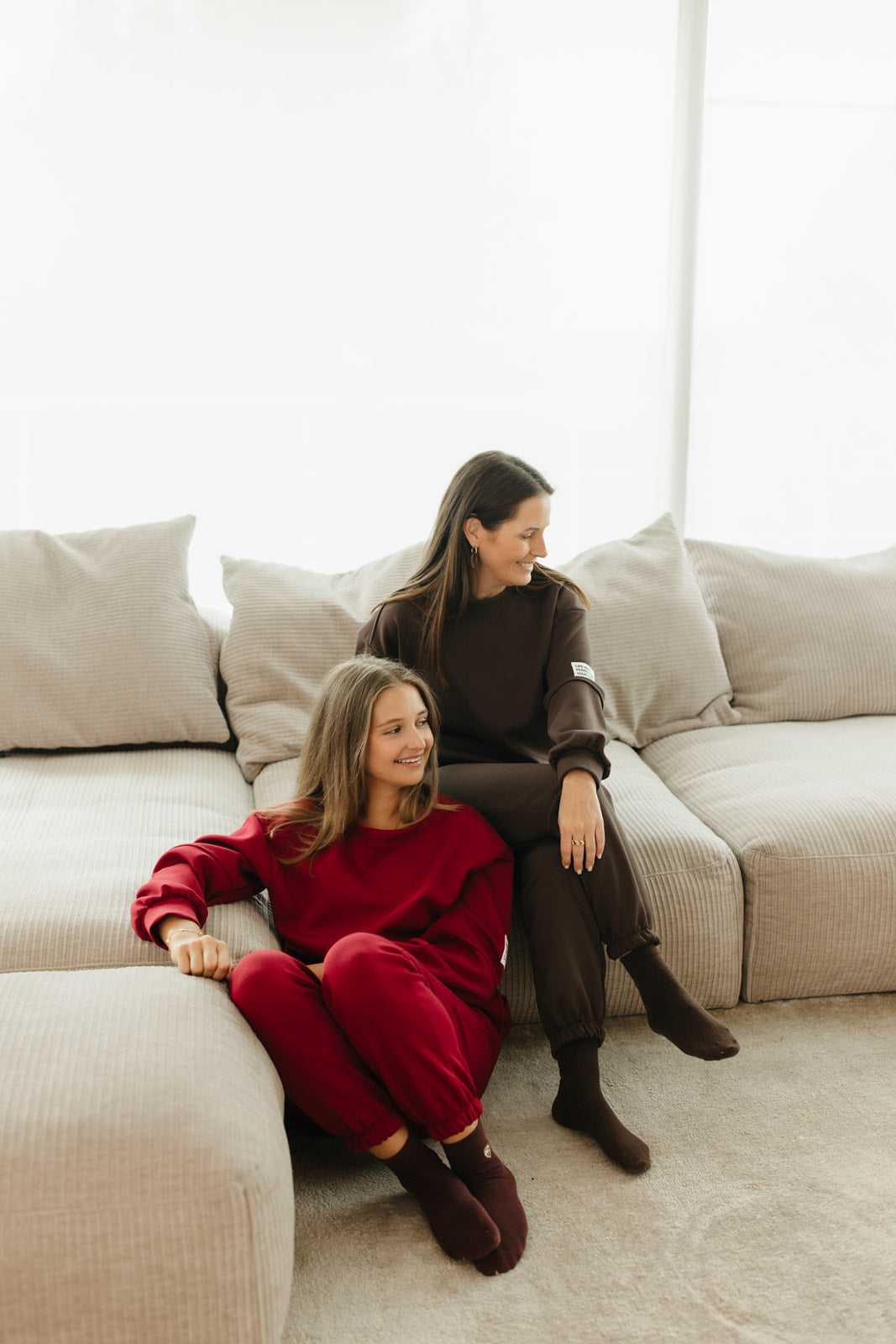 Burgundy loungewear set – stijlvolle oversized set met comfy pasvorm, perfect voor casual of home office dagen