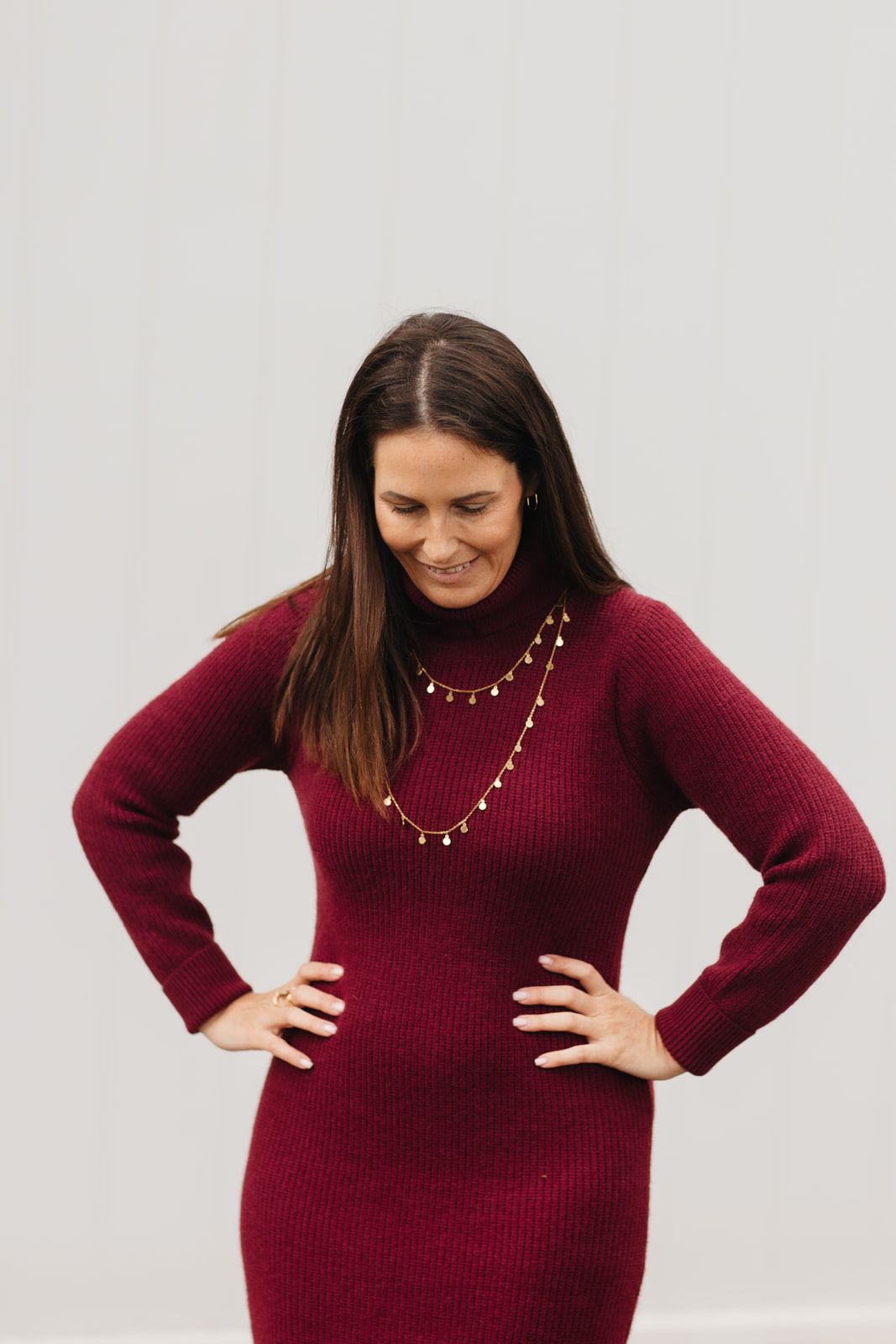 Lange knit dress – burgundy damesjurk met rolkraag, stretchy stof en elegante pasvorm