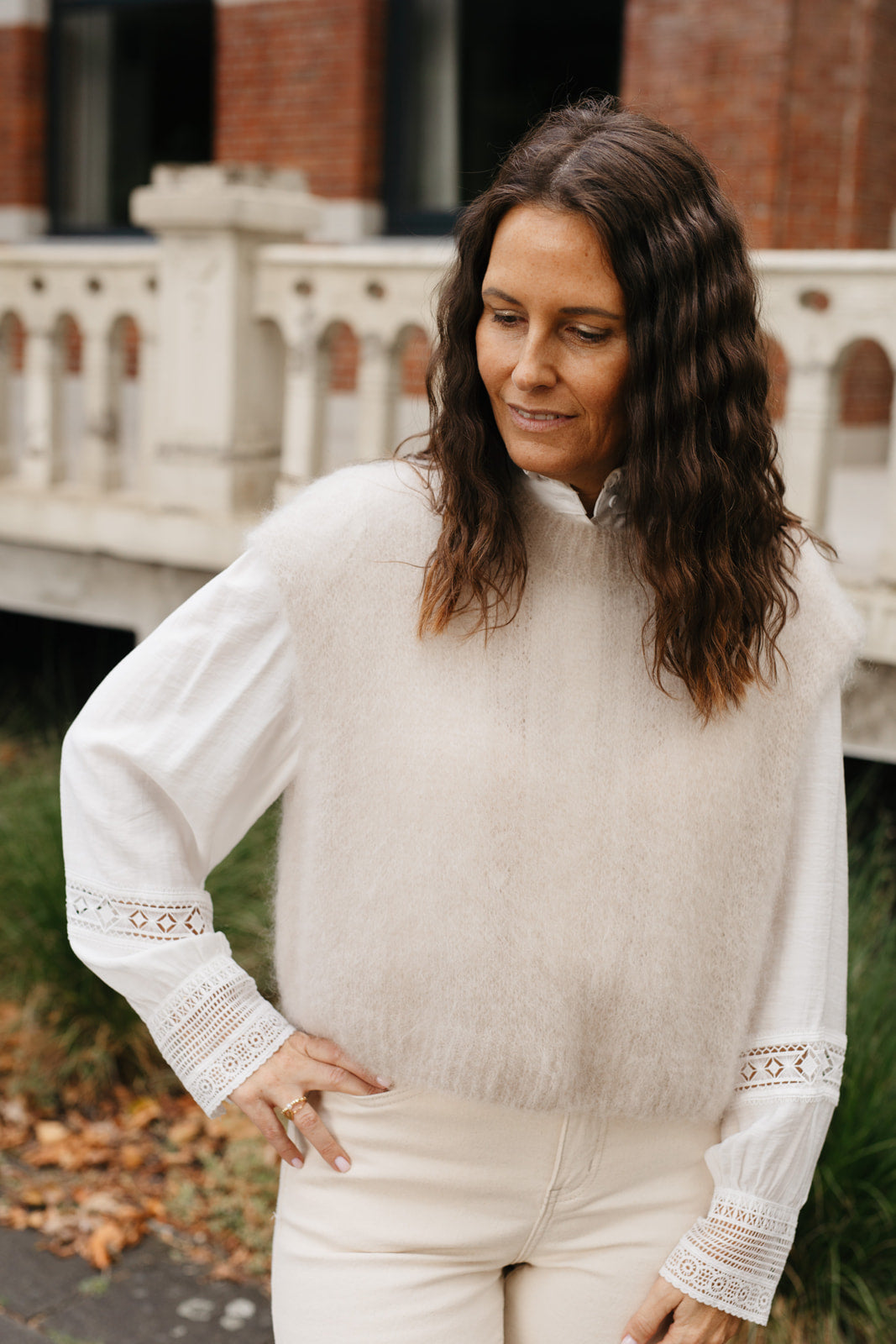 Beige debardeur dames – zachte mohairmix, casual of stijlvol over blouse bij My Dressing