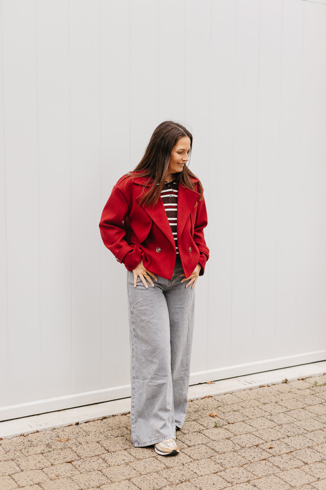 Herfst jas dames – double-breasted cropped model met luxe afwerking en zachte binnenkant