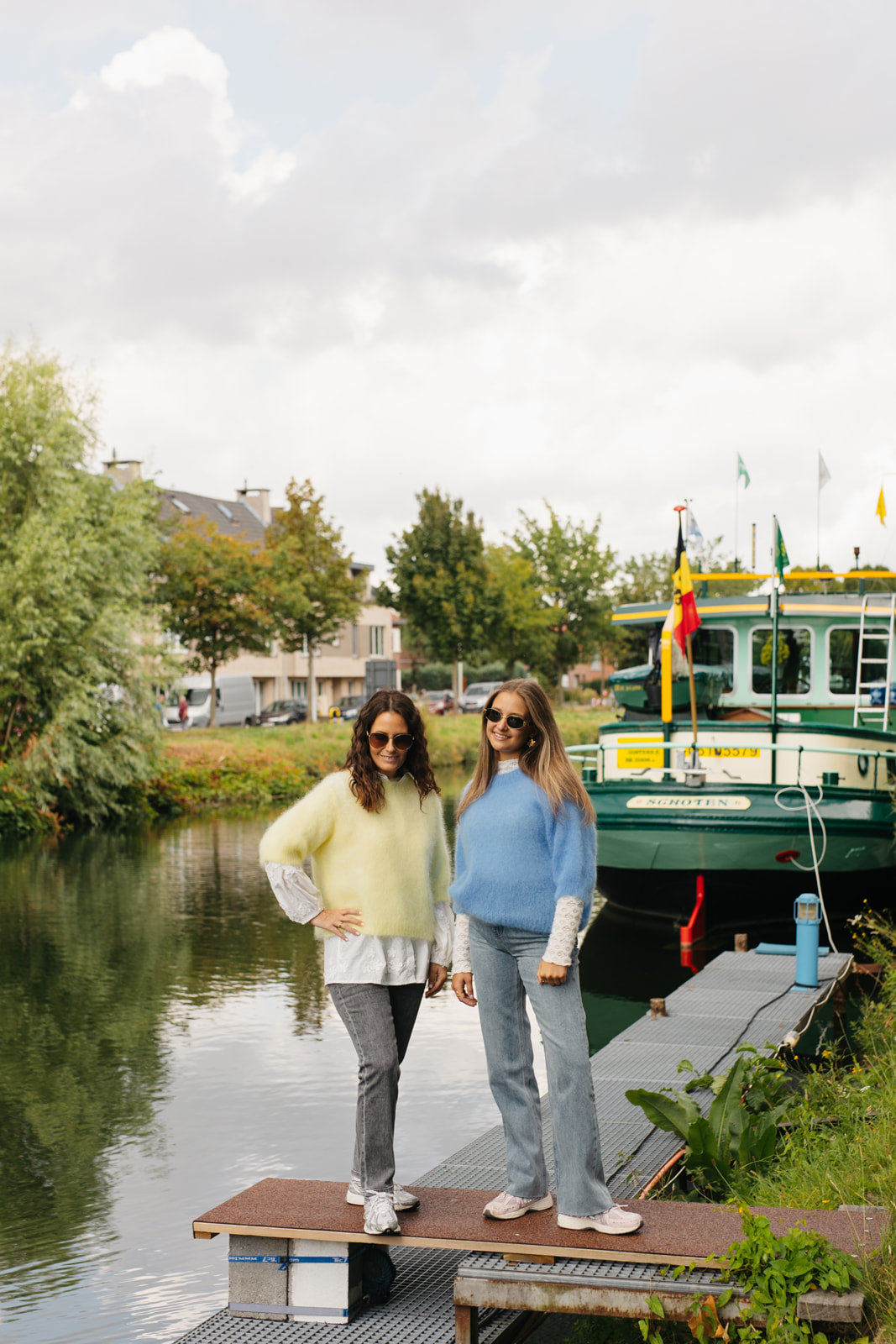 Luchtige knit dames – 3/4 mouwen in zachte stof, verkrijgbaar in geel en blauw