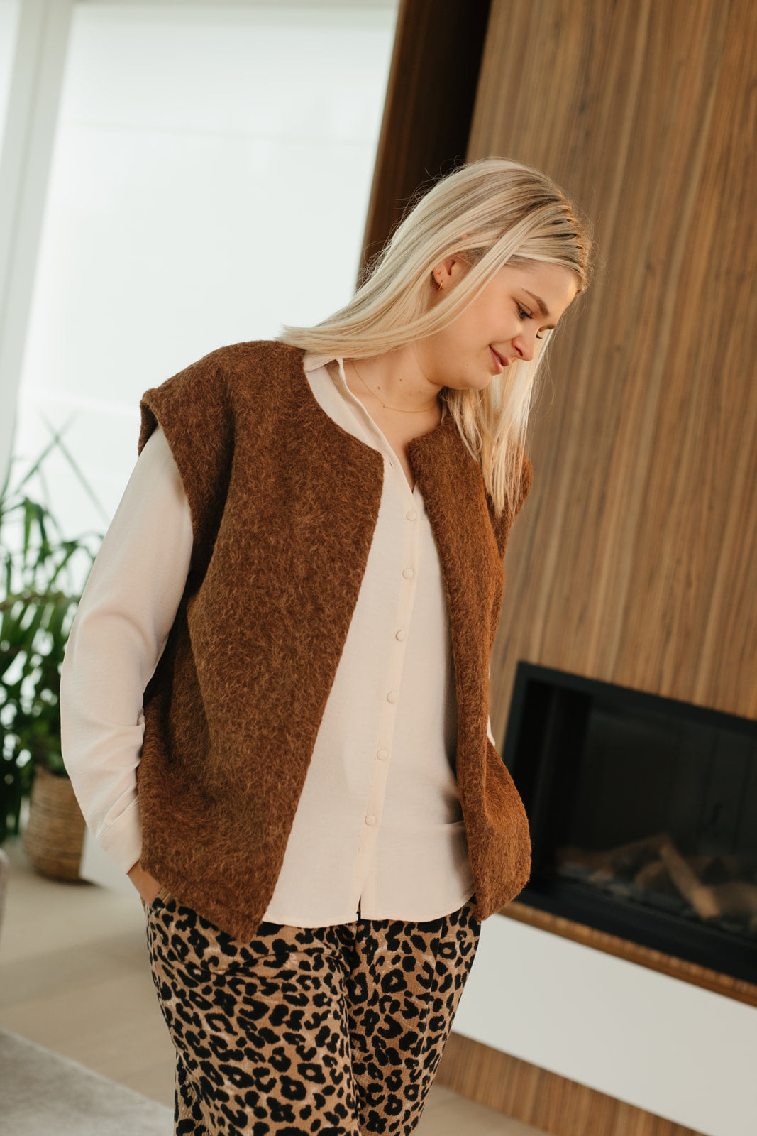 Bruin gilet dames – mouwloze katoenen vest, ideaal als laagje over blouse of knit