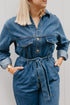 Wide denim jumpsuit dames – jeansblauwe one-piece met lange mouwen en knopen vooraan