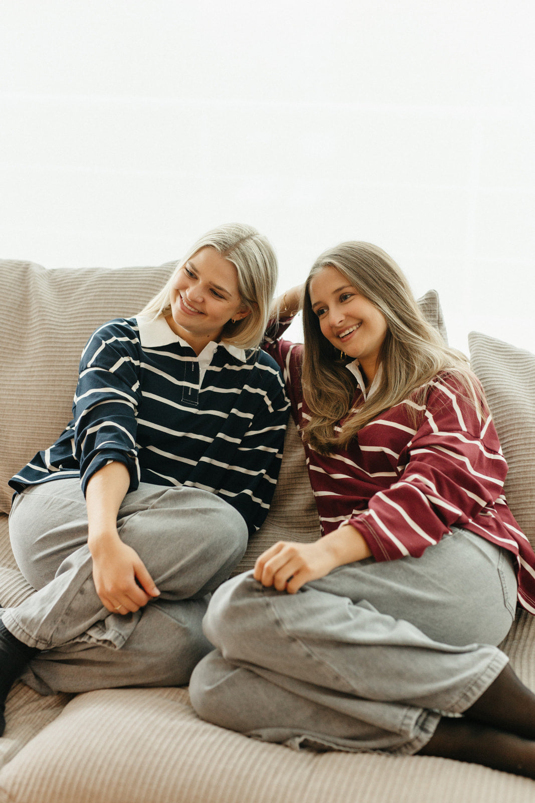Oversized striped polo – blauwe en witte damespolo met preppy touch en comfortabele pasvorm