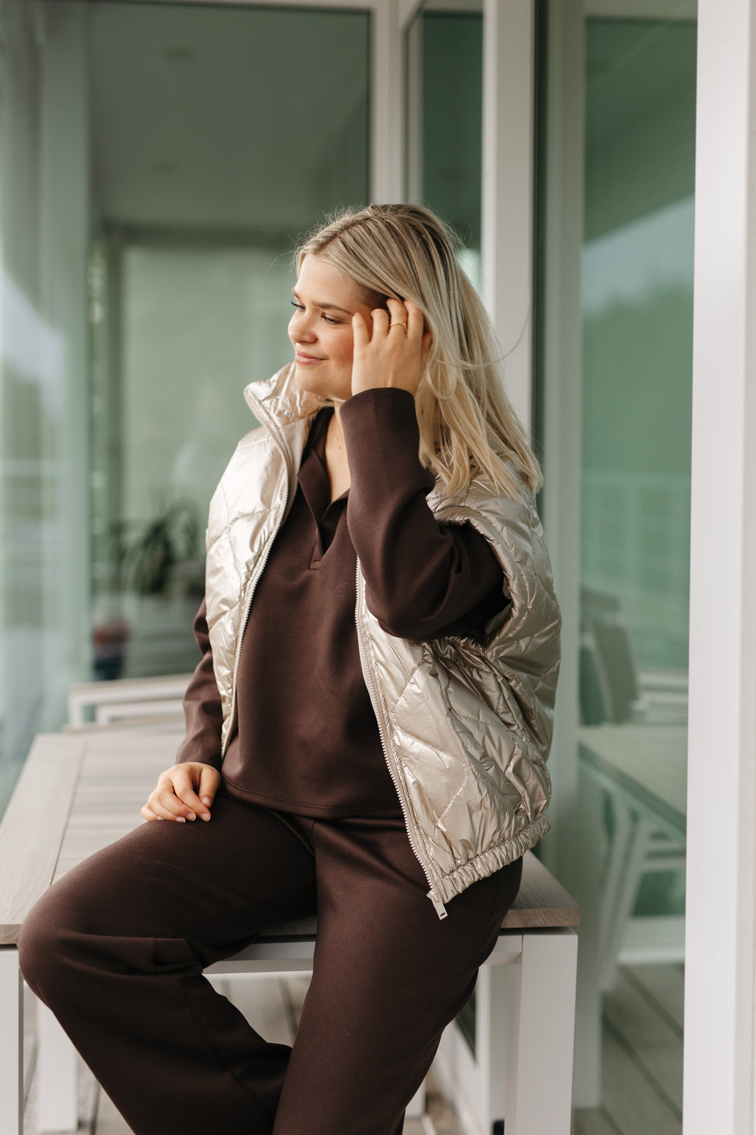Fashionable quilted bodywarmer – gouden dames gilet met casual fit en glanzende finish