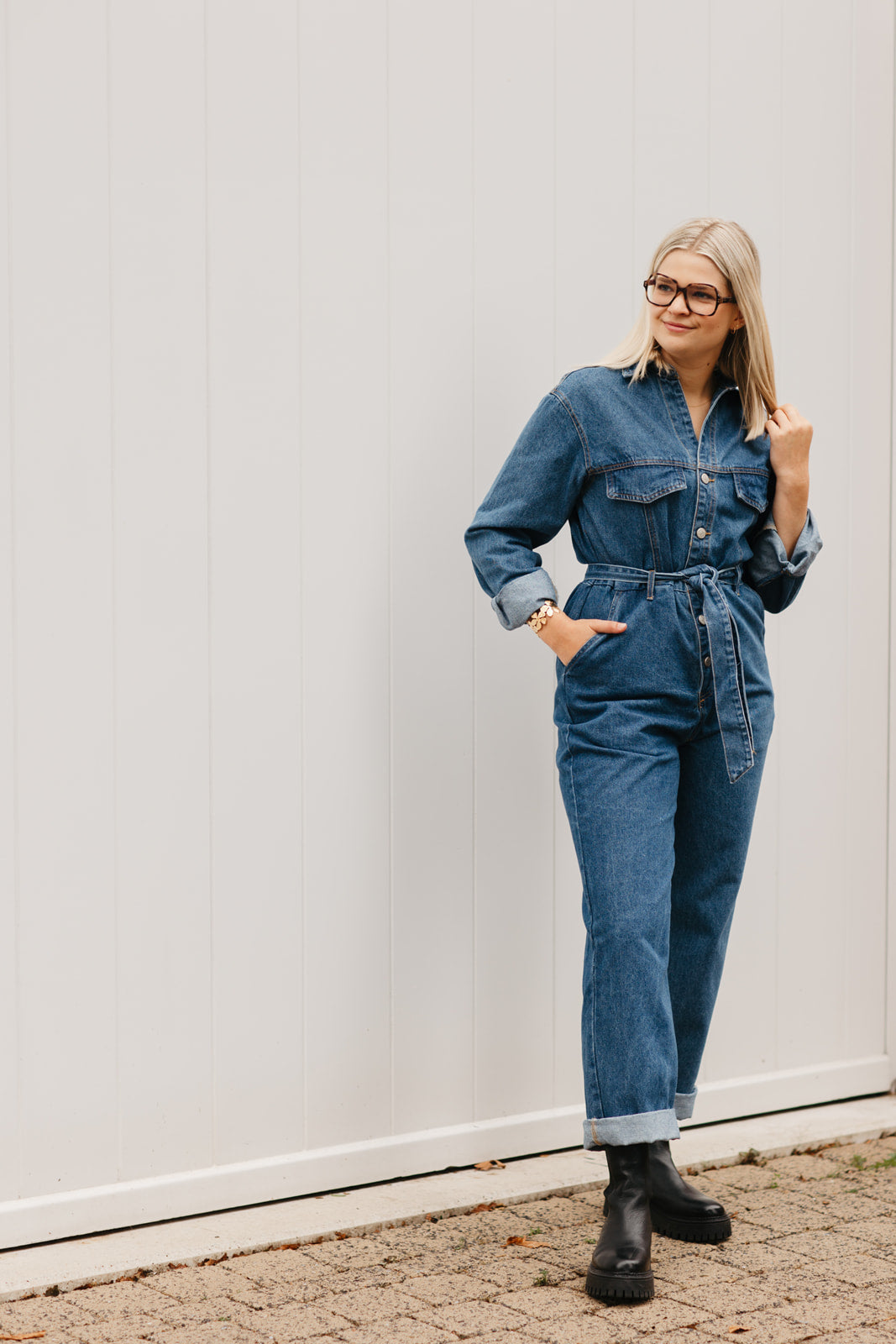 Trendy denim jumpsuit – veelzijdige jeans jumpsuit met lange mouwen en losse pasvorm
