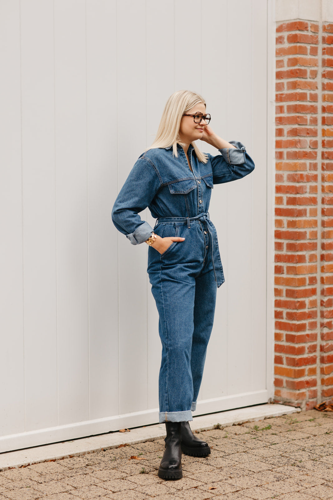 Trendy denim jumpsuit – veelzijdige jeans jumpsuit met lange mouwen en losse pasvorm