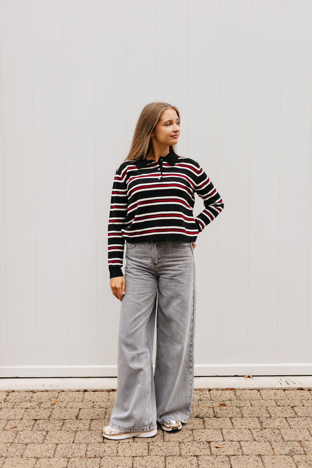 Dames polo zwart – stijlvolle trui met strepen in bordeaux en wit voor een classy look