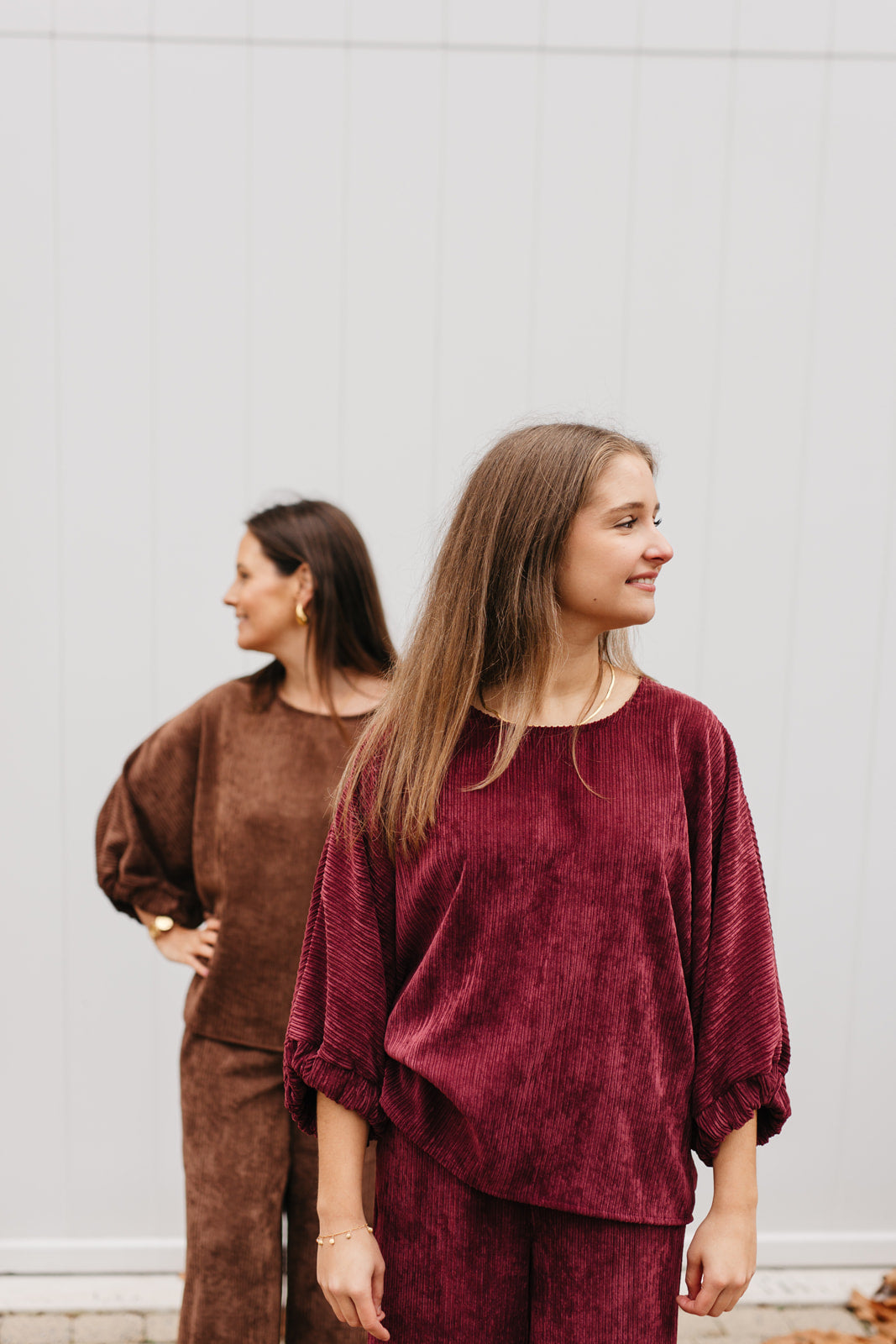 burgundy oversized set met wijde broek en vlindermouwen