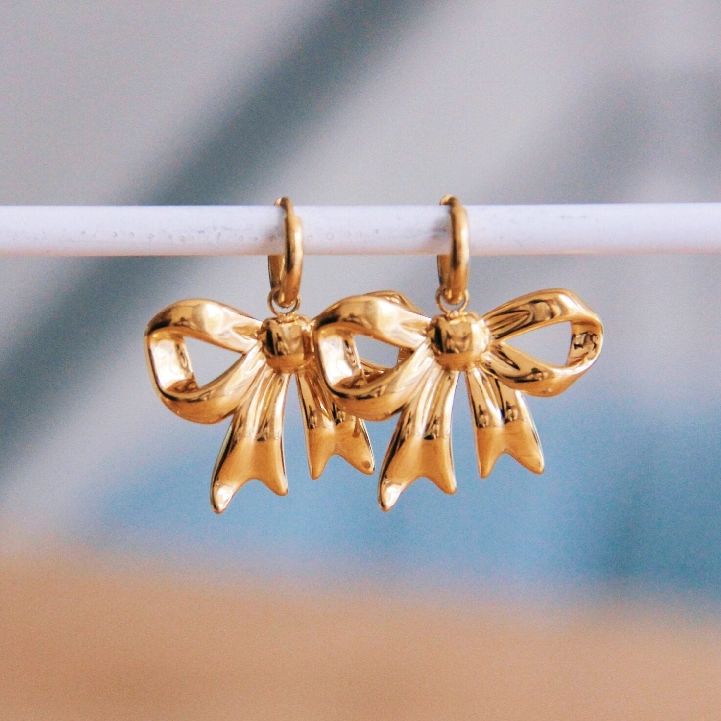 Bow earrings