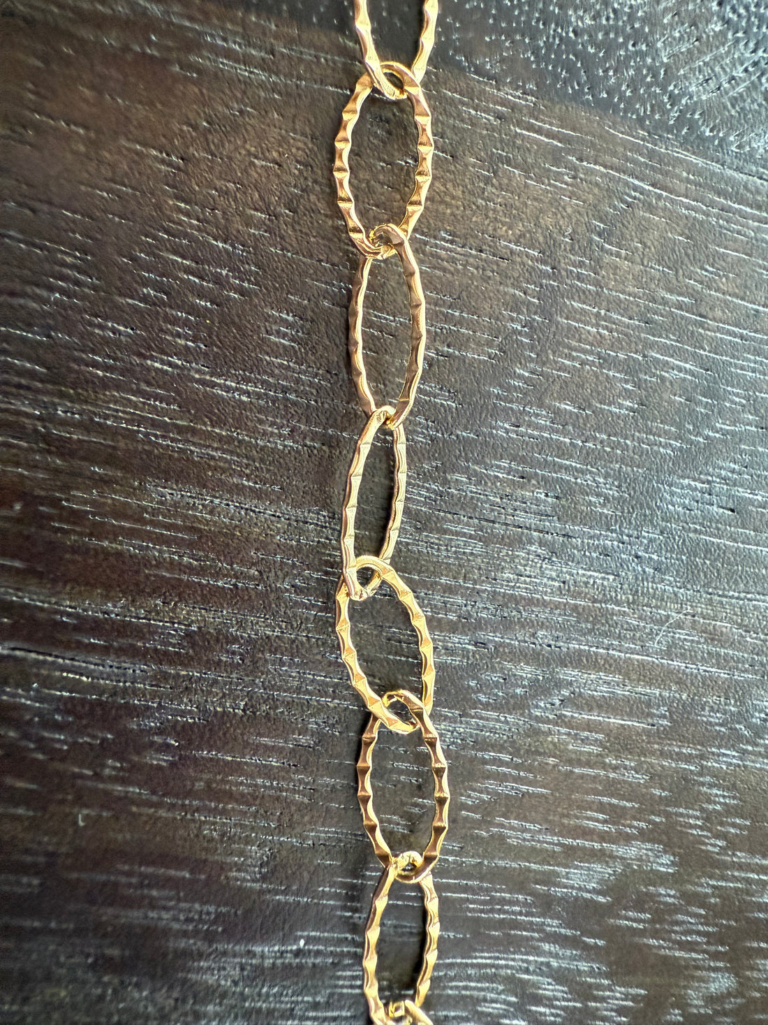 Oval bracelet gold