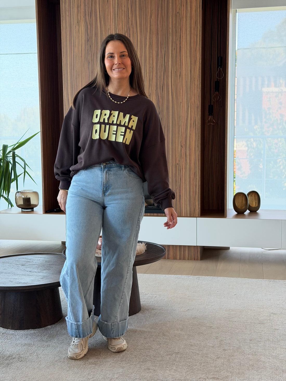Drama queen sweater bruin