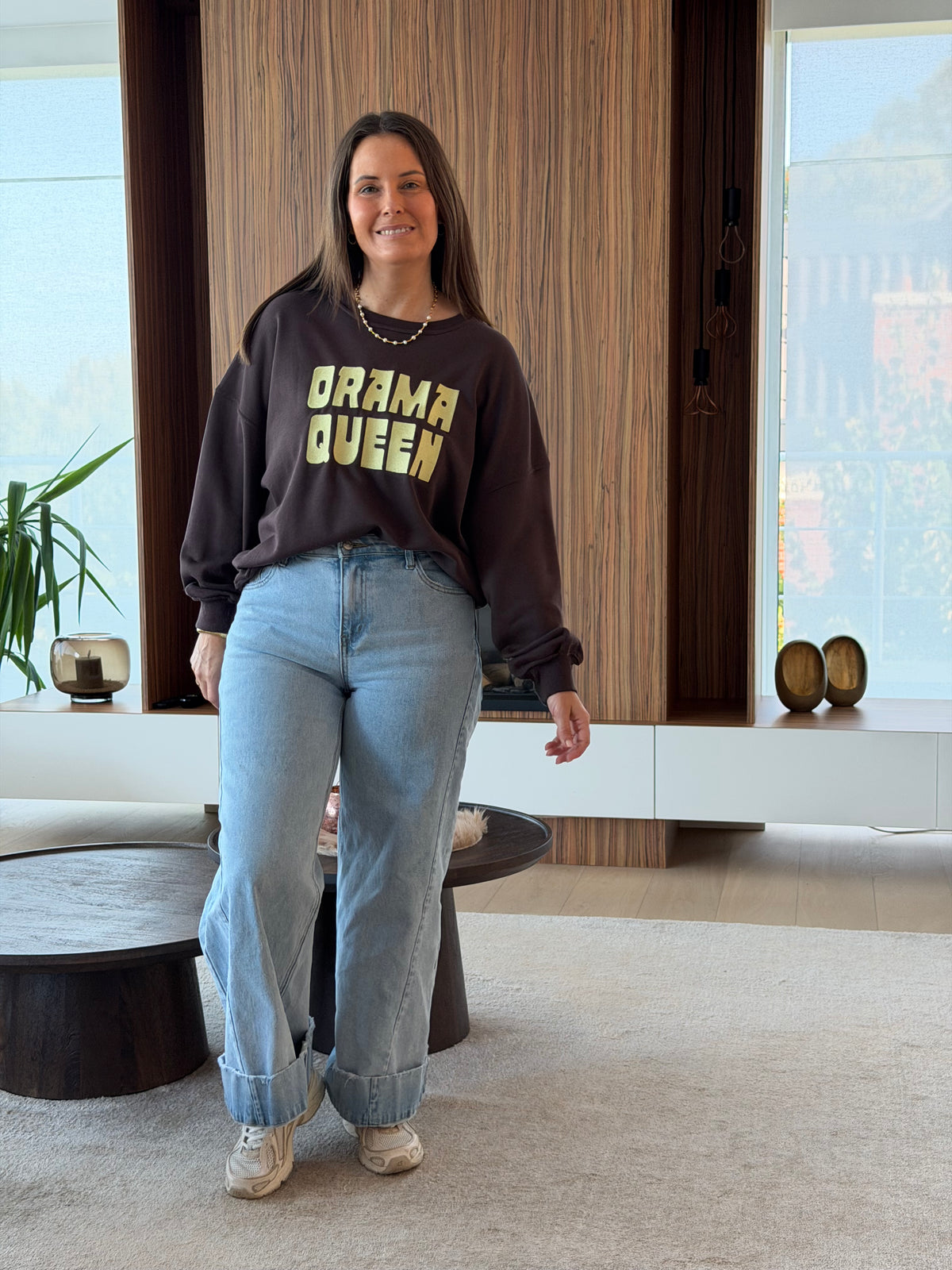 Drama queen sweater bruin