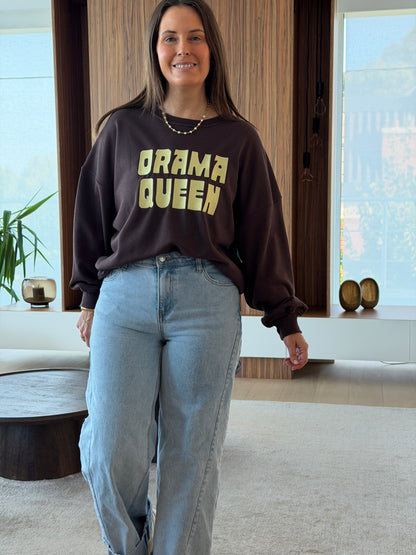 Drama queen sweater bruin
