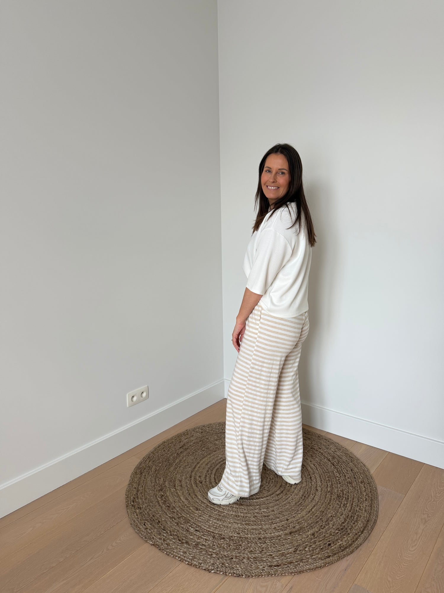 Ecru t-shirt met korte mouwen - My Dressing