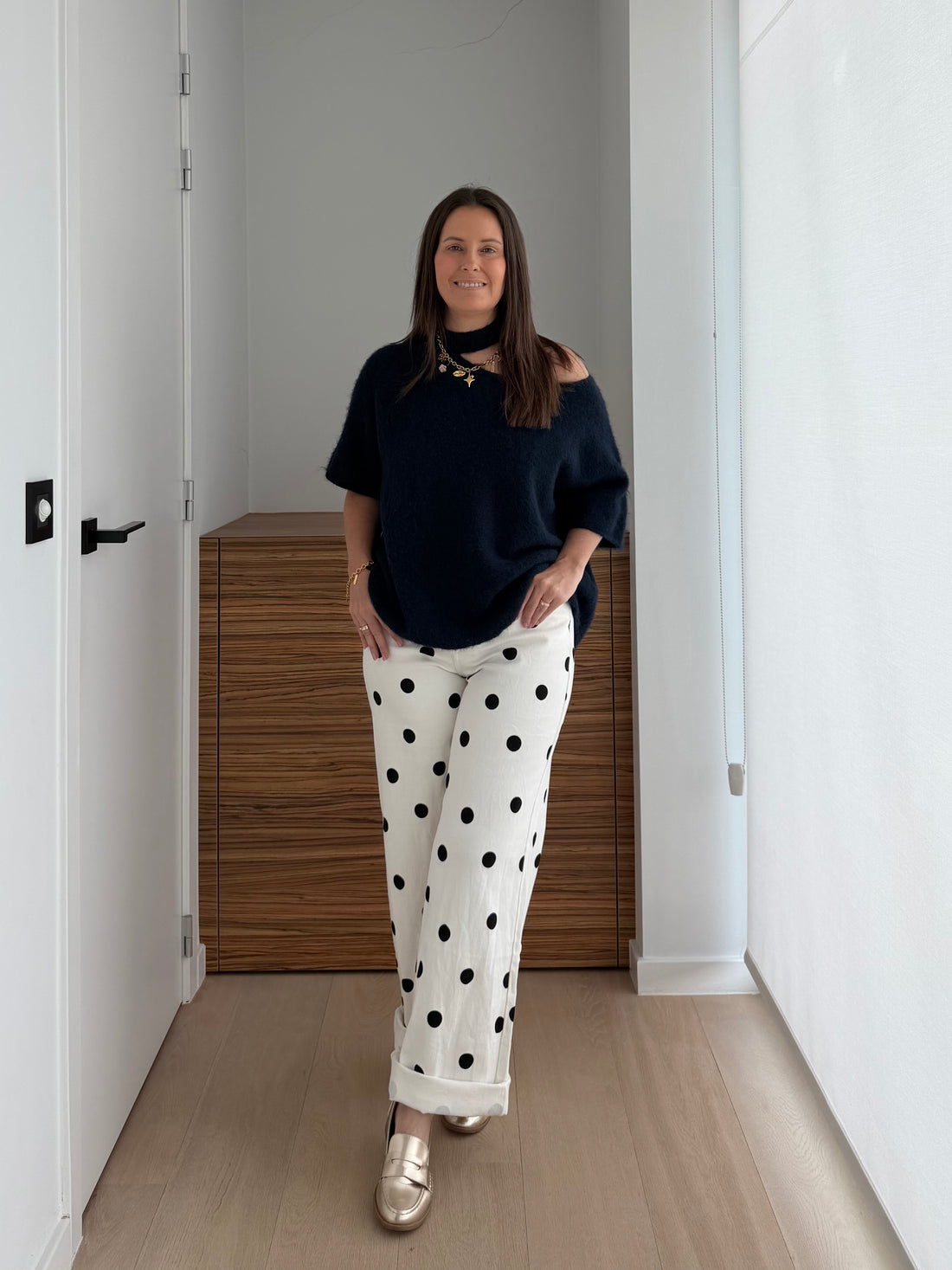 Witte statement jeans met zwarte polka dots en rechte fit