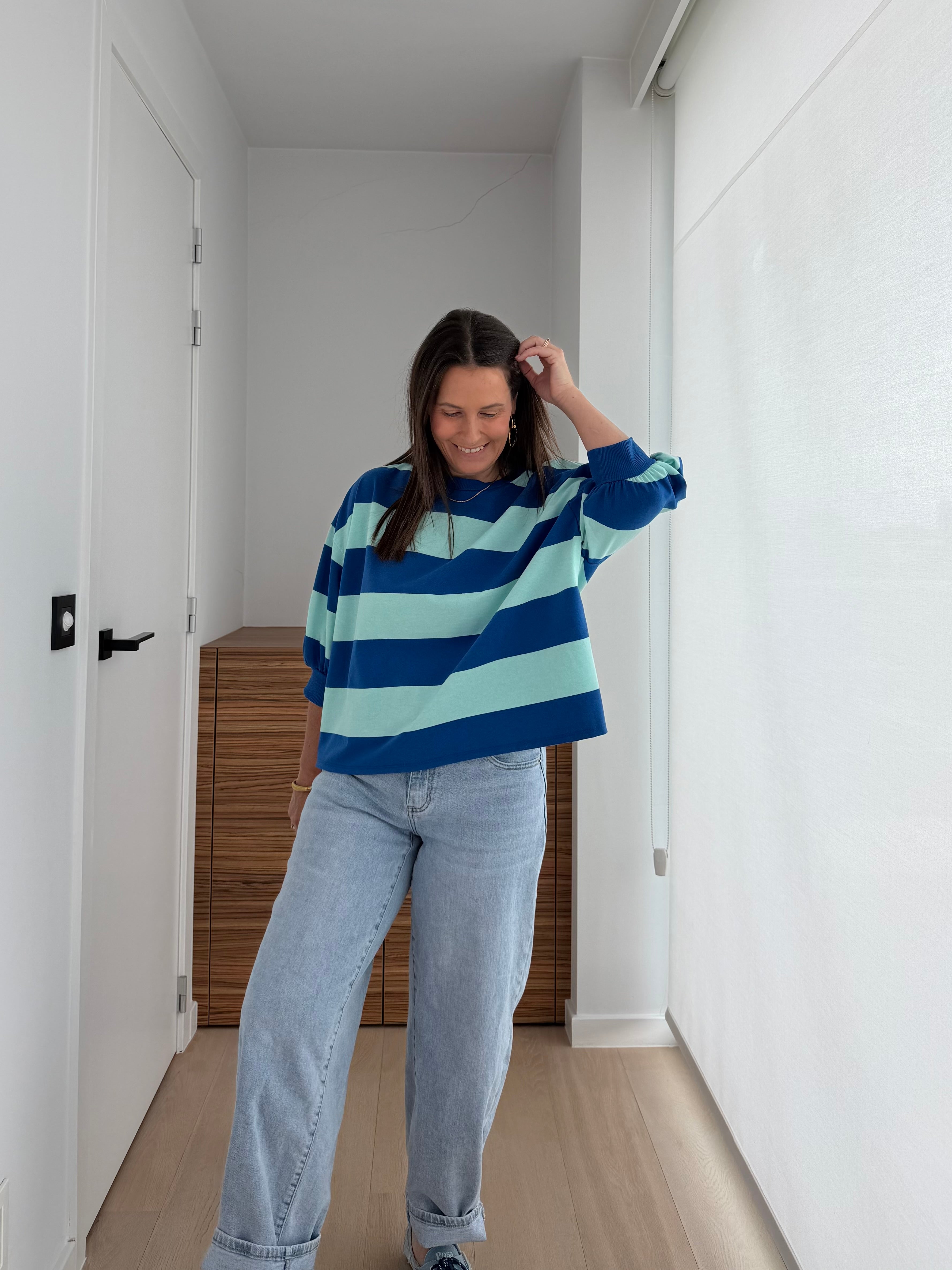 Blauw gestreepte t-shirt met korte pofmouwen - My Dressing