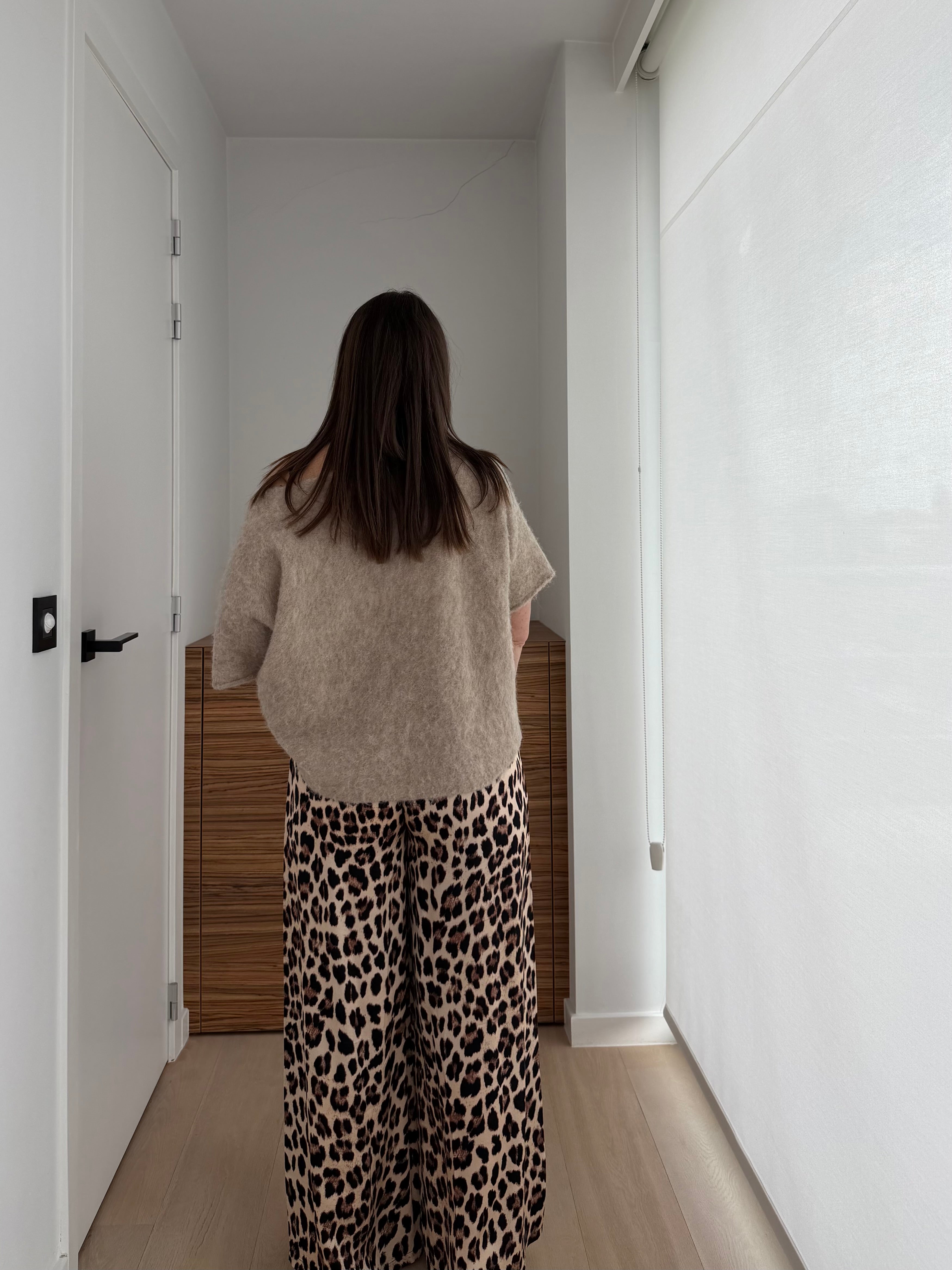 Trendy off shoulder knit in taupe met korte mouwen - My Dressing