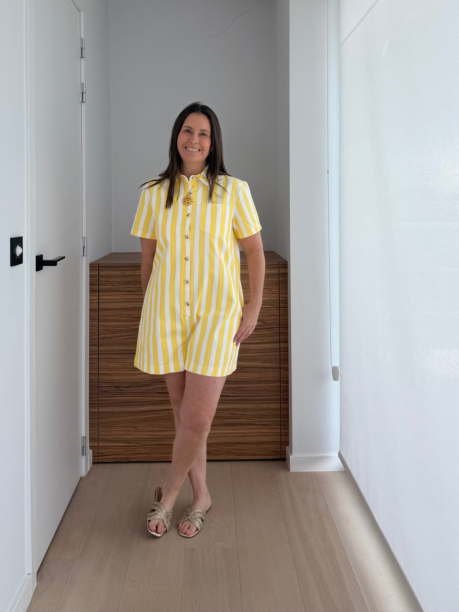 Luchtige playsuit voor dames met gele strepen en comfortabele casual pasvorm