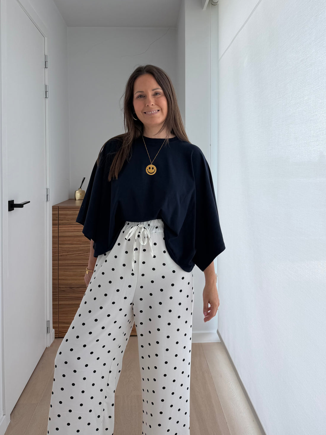 lange brede witte broek met zwarte stippen - My Dressing