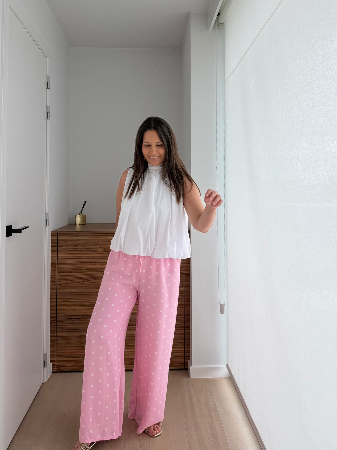 Lange losse roze broek met witte stippen - My Dressing