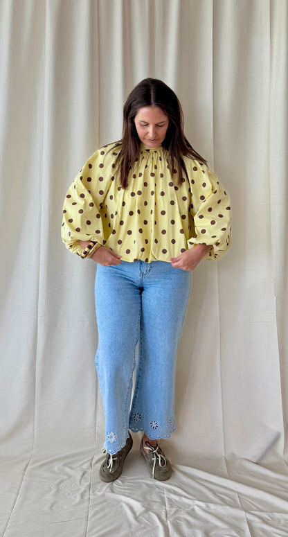 Polka dot backless blouse geel