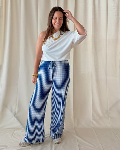 One shoulder top wit