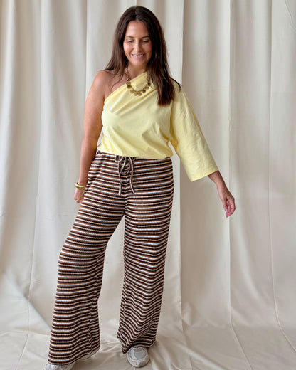 One shoulder top geel