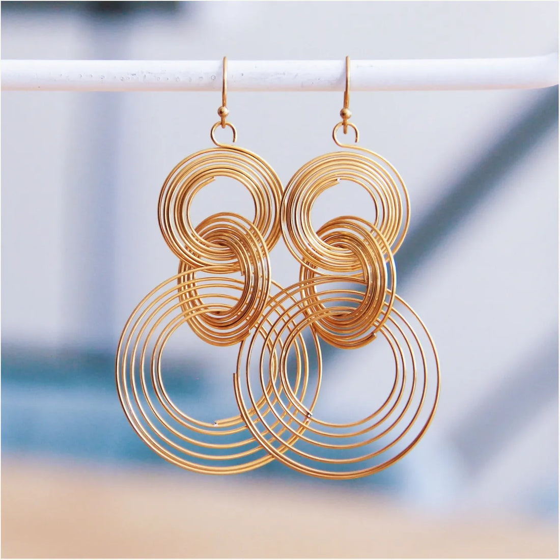 Twisted earrings Bazou