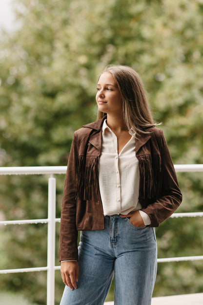 Boho jasje dames – suede look jacket in bruin met franjes, perfect voor herfst en festivals