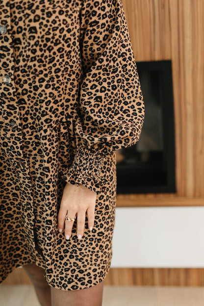 Luipaardjurk dames – licht en luchtig kleedje met leopard print en elegante details