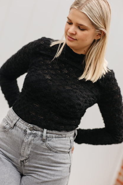 Zwarte Soft top dames – dun truitje met subtiel motief, lange mouwen en ronde hals bij My Dressing