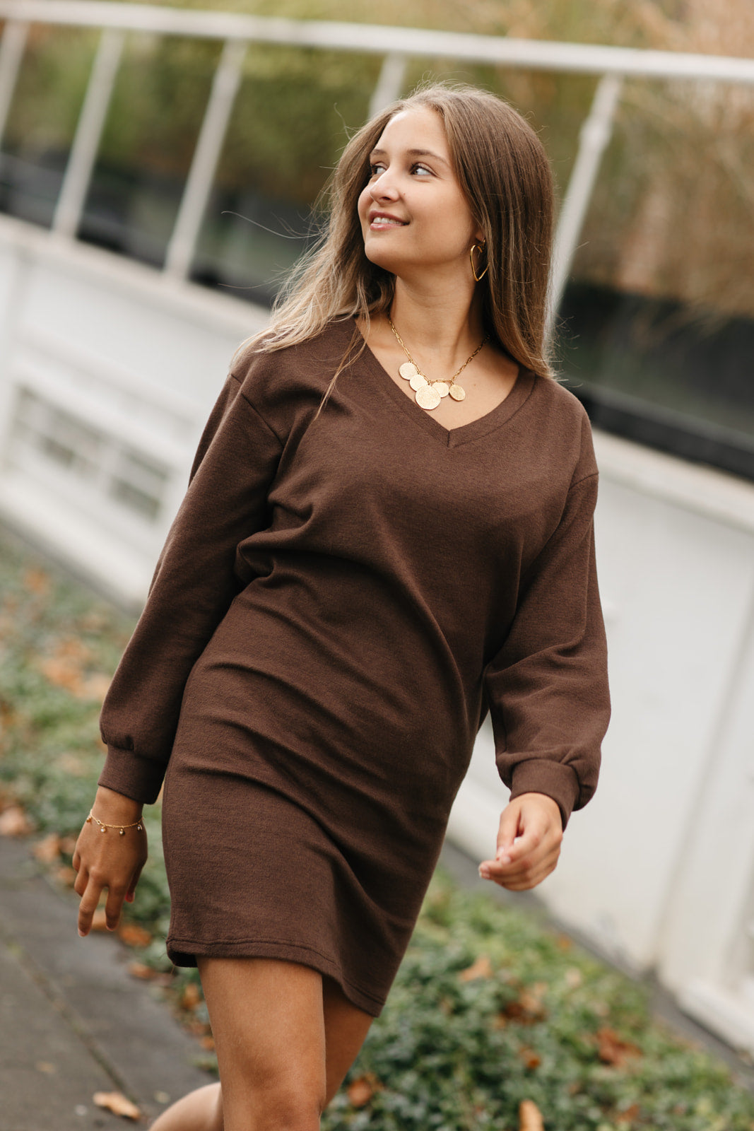 Sweater dress dames – chocoladebruine jurk met comfy fit en warme herfstlook