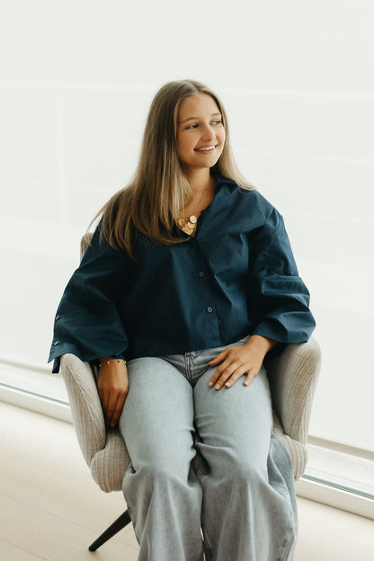 Trendy marine blouse – cropped damesblouse, perfect te combineren met high-waist jeans of rok
