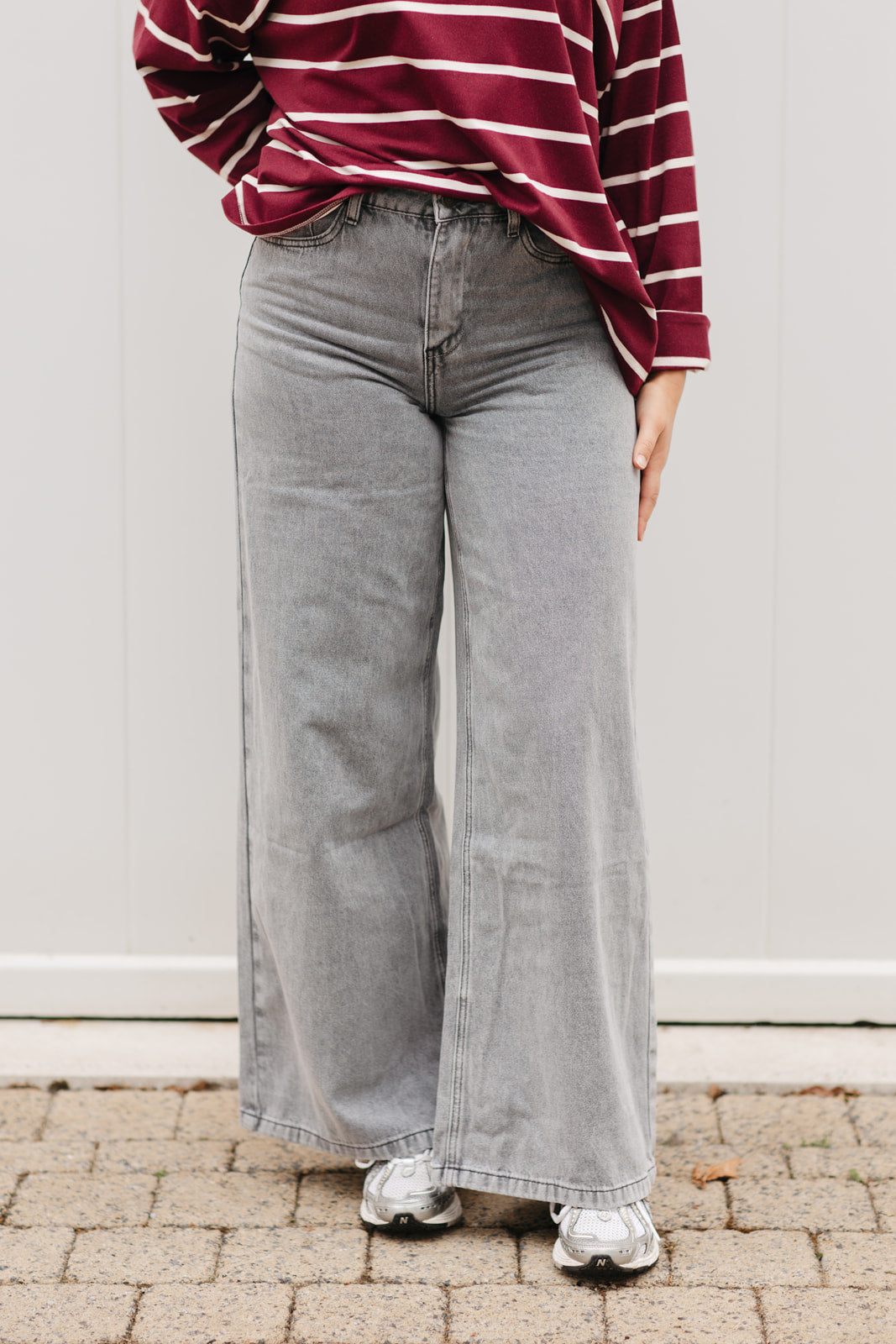 Lichtgrijze palazzo jeans dames – extra wide fit denim broek met knoop- en ritssluiting bij My Dressing