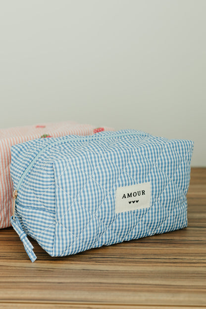 Gingham toilettas