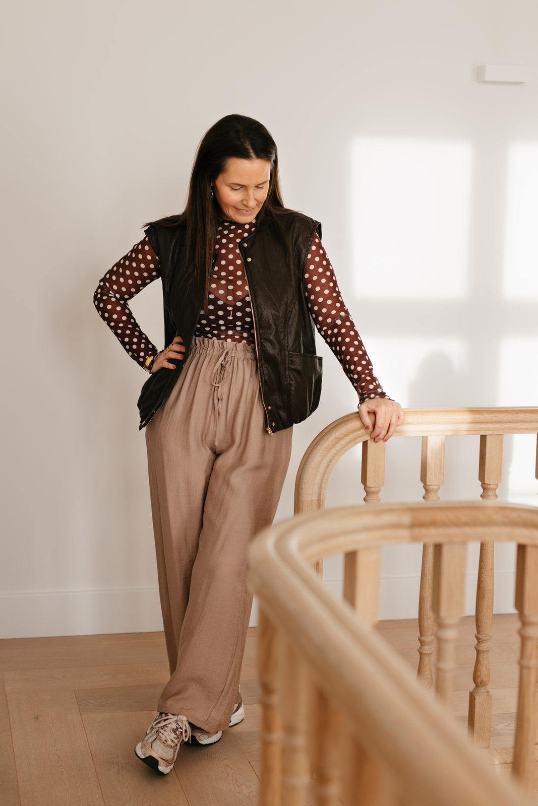 Choco longsleeve met witte stippen - My Dressing