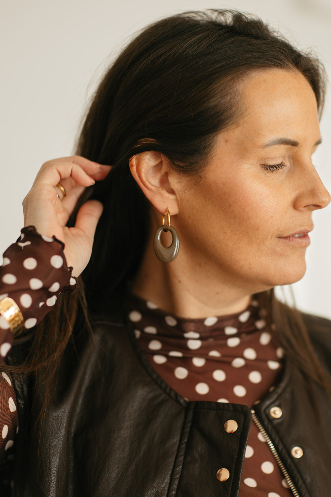 Choco longsleeve met witte stippen - My Dressing