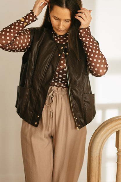 Faux leder gilet chocokleur - My Dressing