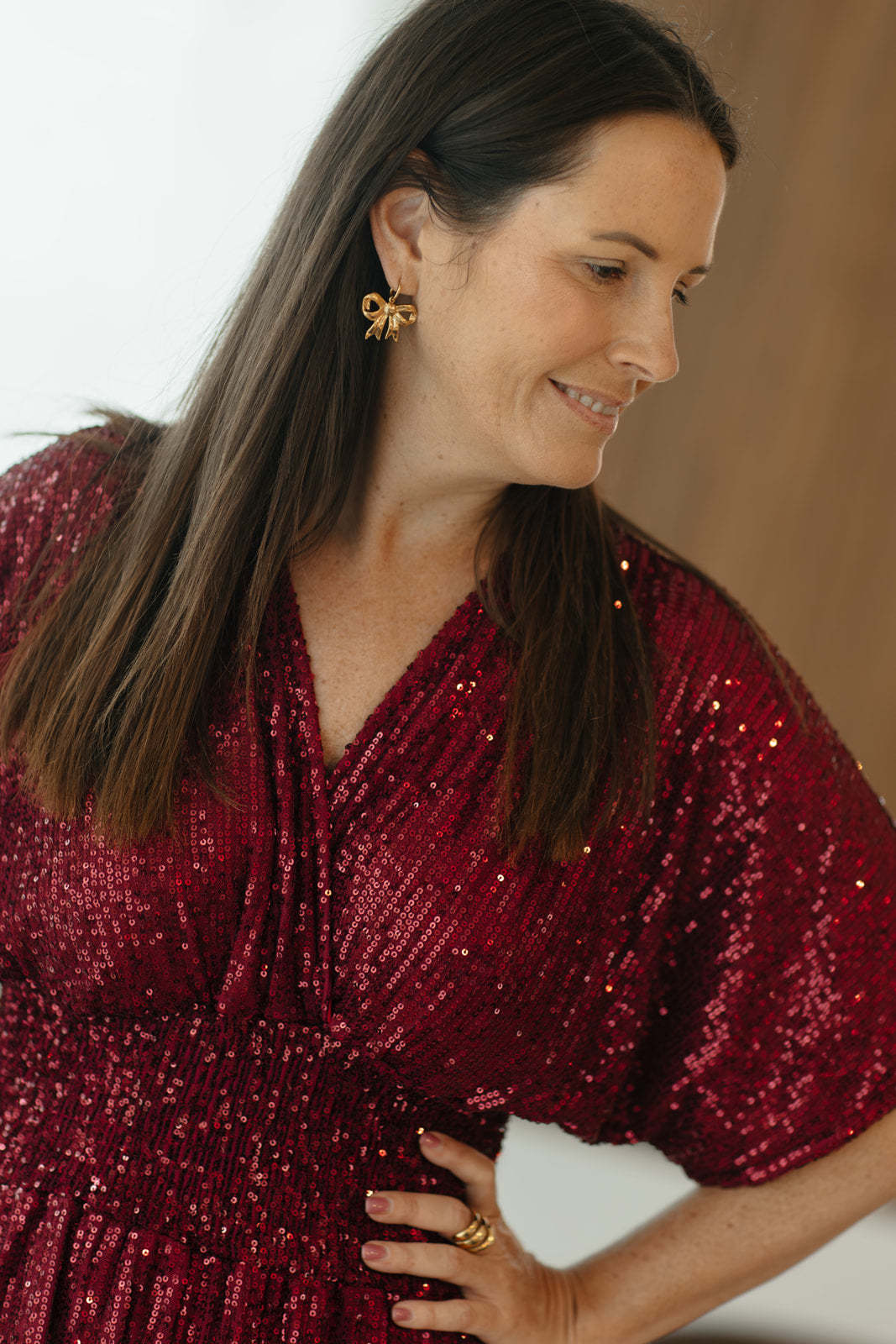 Detail rugdecolleté en pailletten stof