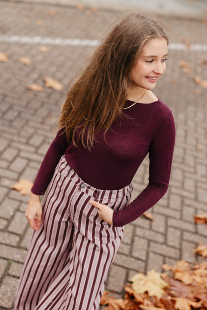 lange gestreepte jeans met roze en burgundy strepen