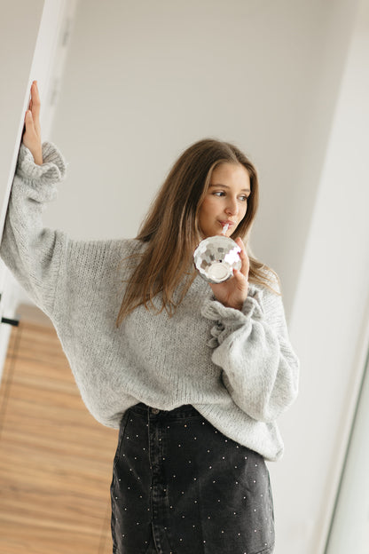 Casual outfit met lichtgrijze knit