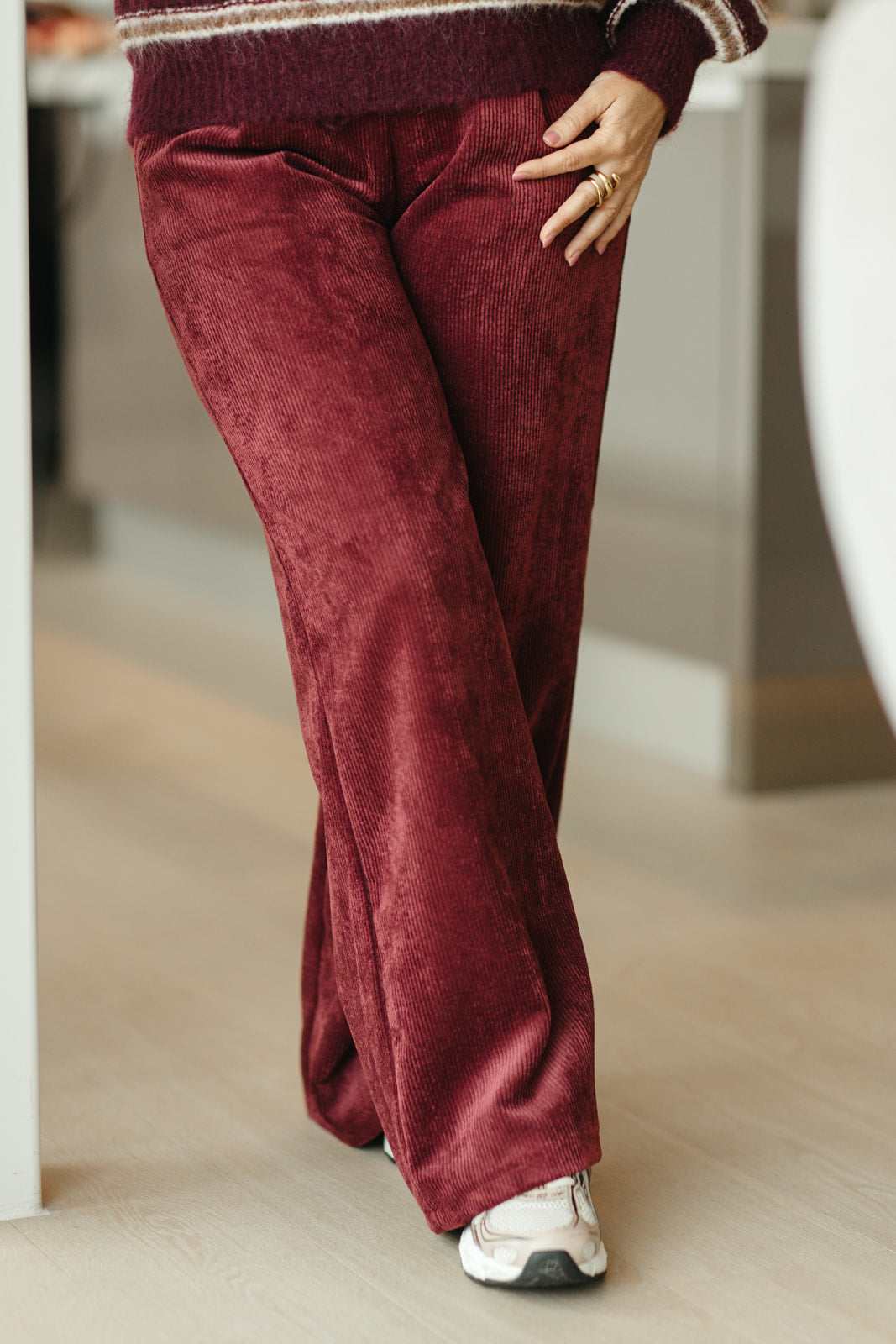 Bordeaux broek met elastiek achteraan