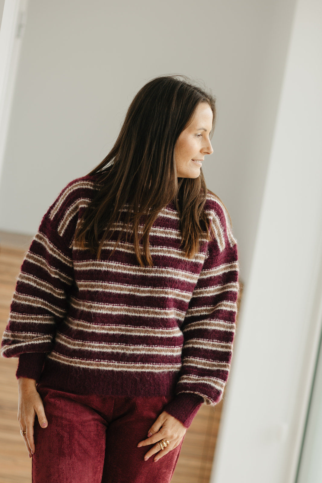 Bordeaux gestreepte knit met lange mouwen